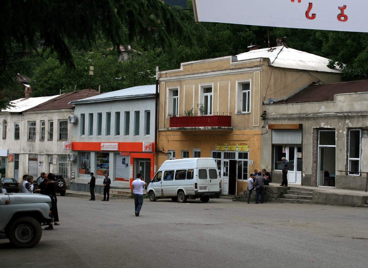 Хуло — Отели
