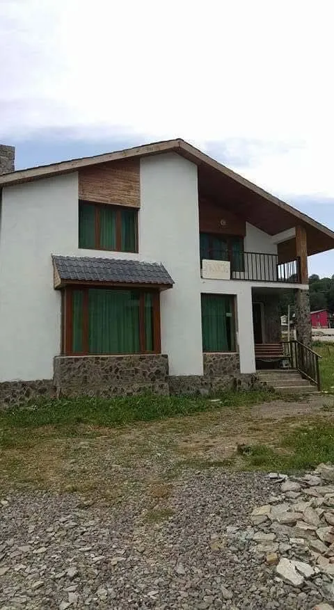Коттедж в Бакуриани — Фото 1
