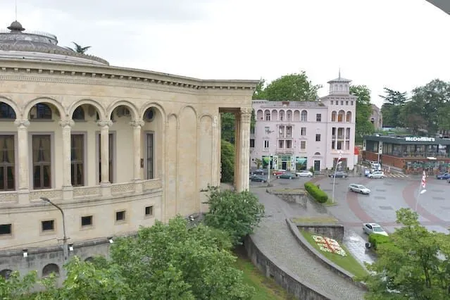 Эксклюзивная квартира в самом сердце Старого Кутаиси — Фото 5