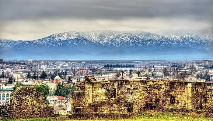 Эксклюзивная квартира в самом сердце Старого Кутаиси — Фото 8