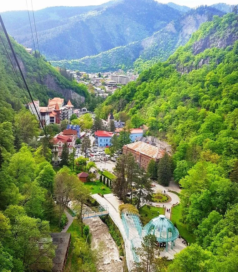 Зеленый дом в Боржоми — Фото 5